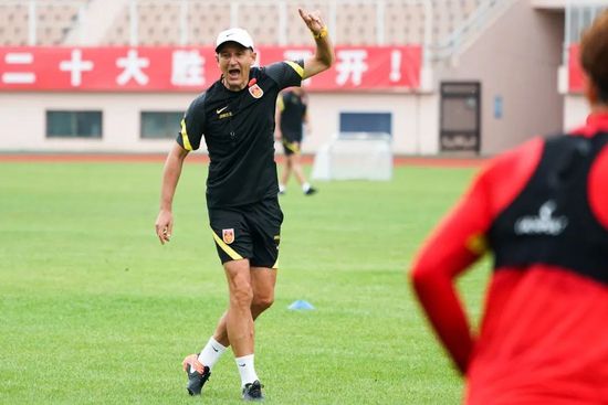 李明把白洁日晕了